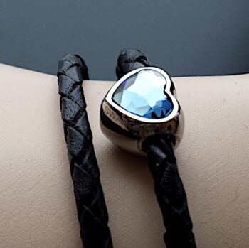 Odinė apyrankė su orginaliu (su spaudu) mėlynu Swarovski karoliuku